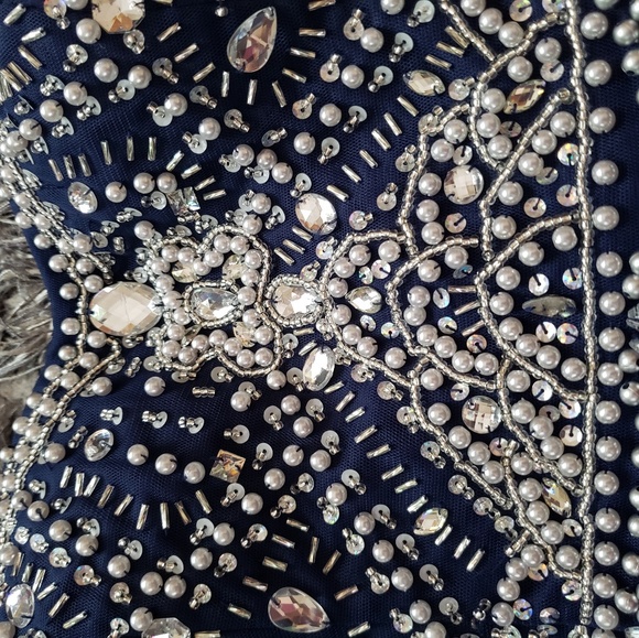 Beutiful dark blue prom dress size 6 - Picture 5 of 8